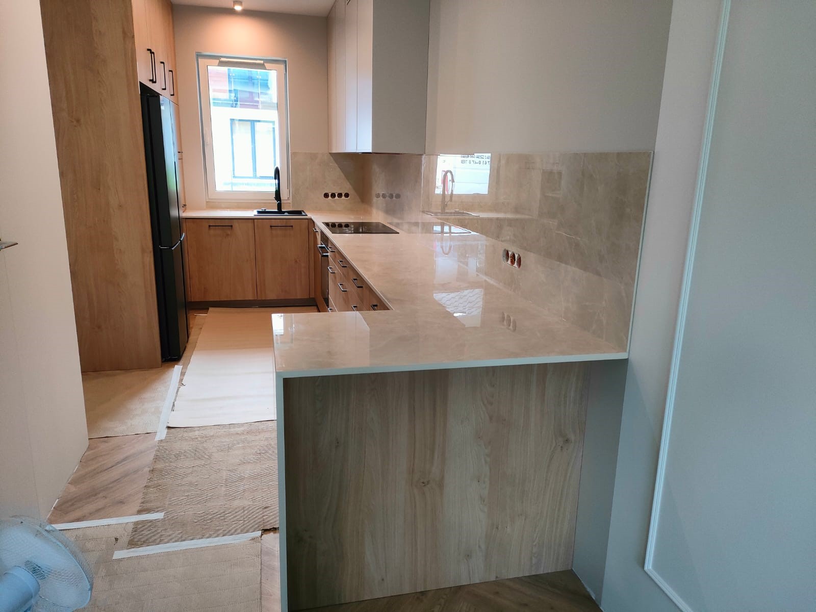 Blat kuchenny ze spieku o grubości 2 cm