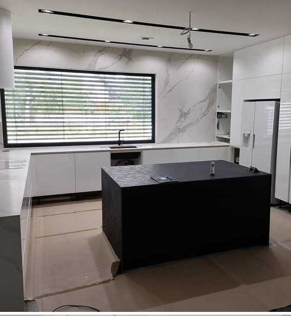 Blaty kuchenne z materiału Laminam Bianco Statuario Venato