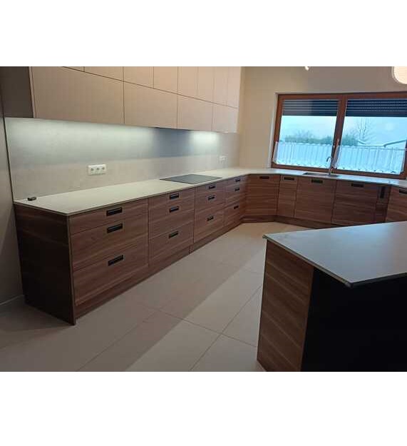 Blaty ze spieku Dekton Lunar