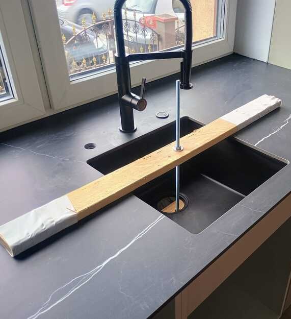 Blaty kuchenne ze spieku Florim Marble Marquina