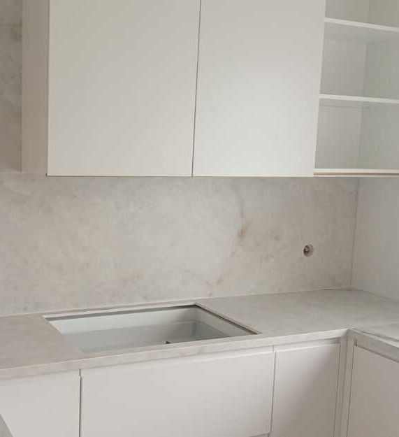 Blaty kuchenne ze spieku Neolith Himalaya Crystal