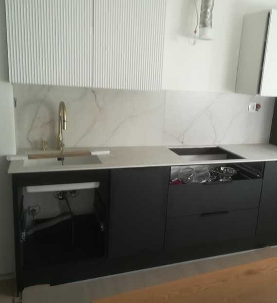 Blaty kuchenne ze spieku Dekton Polar