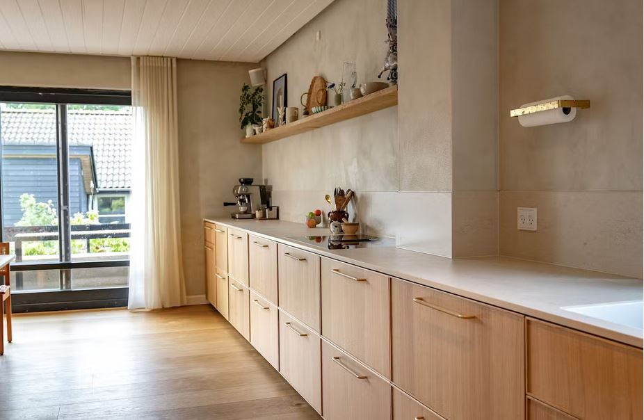 Blat kuchenny ze spieku kwarcowego Dekton Danae, wykonany na wymiar, kremowy – matowy
