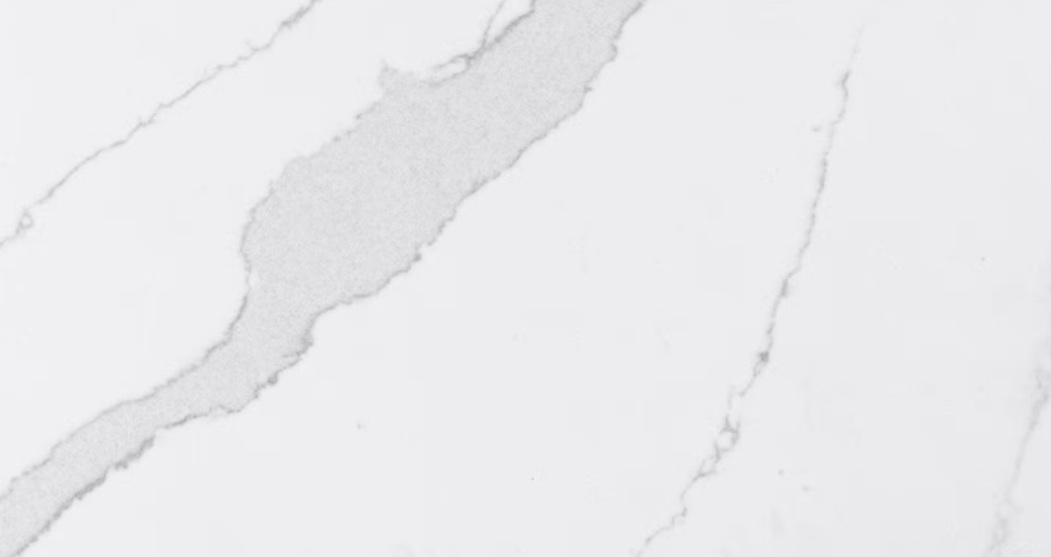 Blat kuchenny z konglomeratu Silestone Classic Calacatta, wykonany na wymiar, biały – Suede