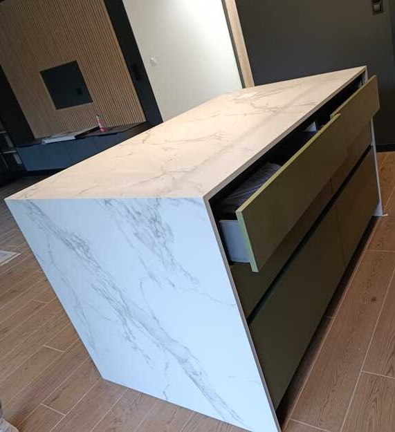 Blaty kuchenne z materiału Dekton Aura