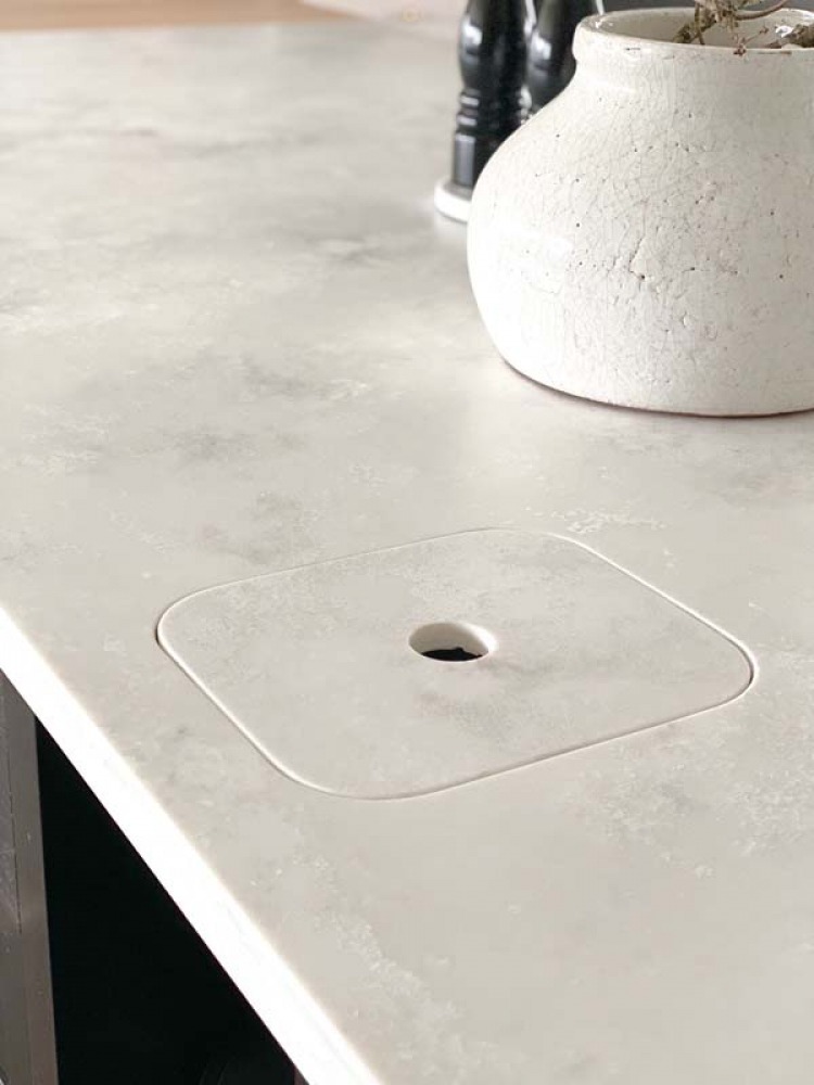 Blat kuchenny z konglomeratu Technistone Ambiente Light, wykonany na wymiar, biały – Terra