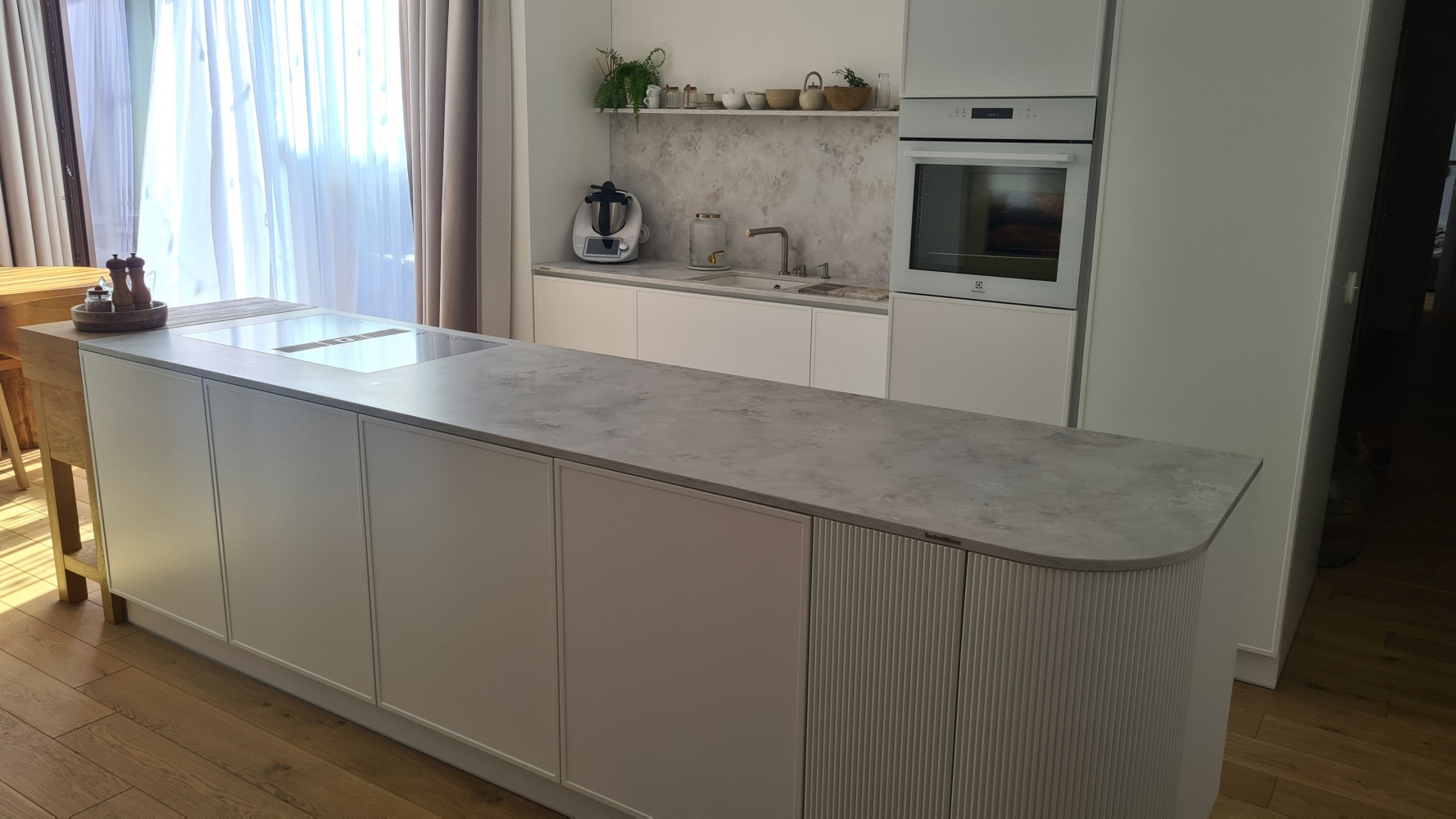 Blat kuchenny z konglomeratu Technistone Ambiente Light, wykonany na wymiar, biały – Terra