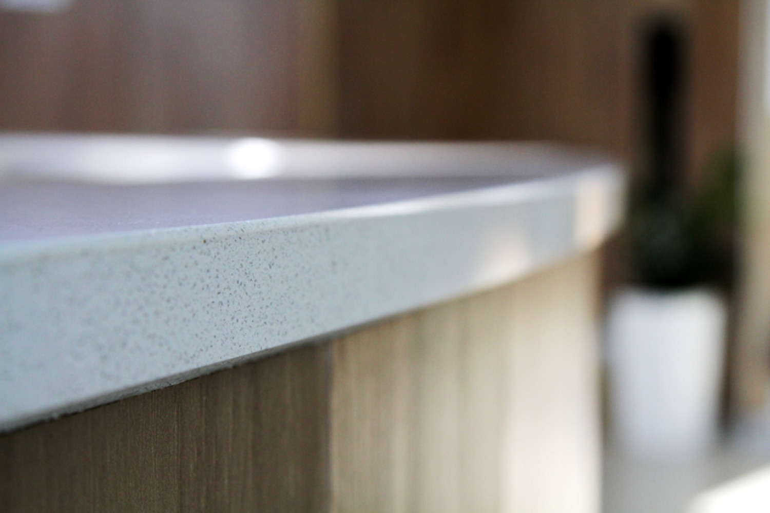 Blat kuchenny z konglomeratu Technistone Brilliant White, wykonany na wymiar, biały – polerowany