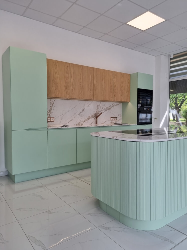Blat kuchenny z konglomeratu Technistone Bronze Coast, wykonany na wymiar, biały – polerowany