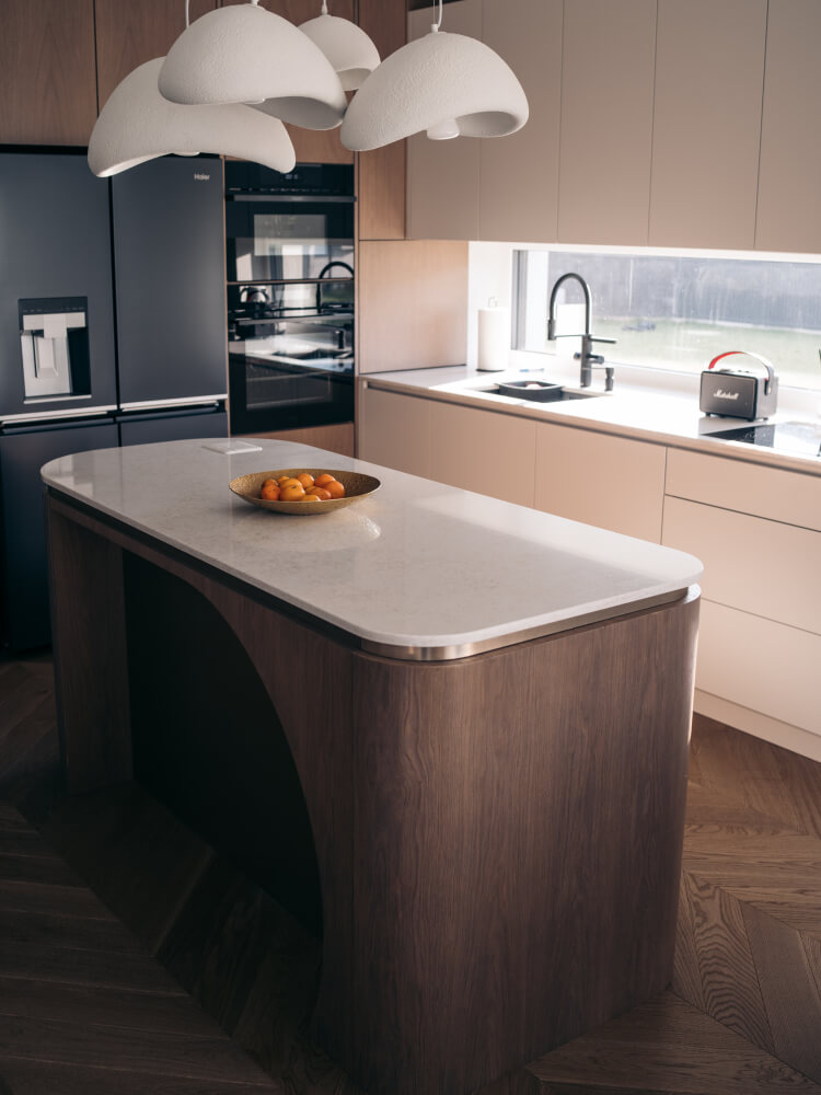 Blat kuchenny z konglomeratu Technistone Country Rose, wykonany na wymiar, beżowy – polerowany