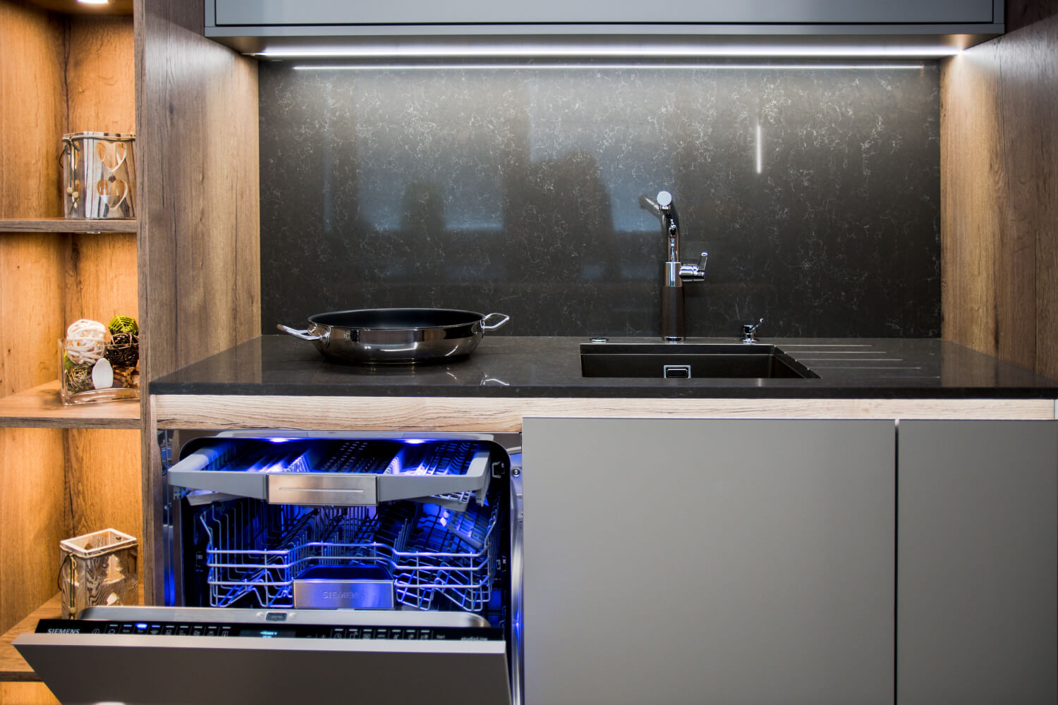 Blat kuchenny z konglomeratu Technistone Noble Pietra Grey, wykonany na wymiar, szary – polerowany