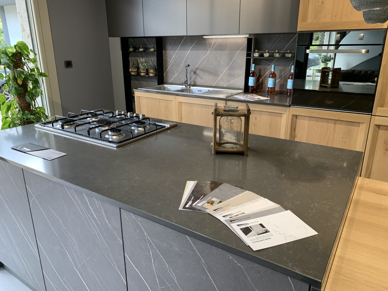 Blat kuchenny z konglomeratu Technistone Noble Pietra Grey, wykonany na wymiar, szary – polerowany