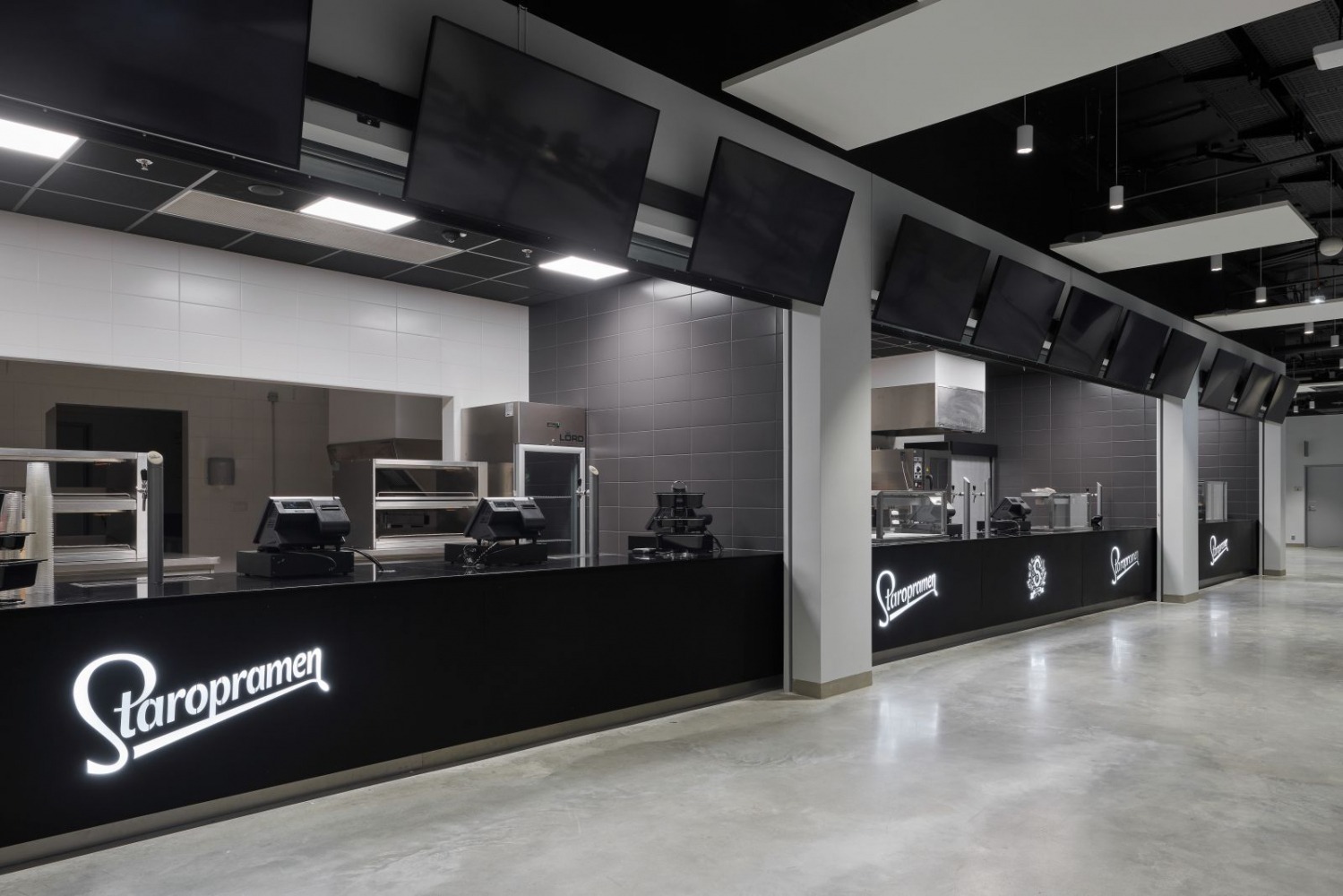 Blat kuchenny z konglomeratu Technistone Gobi Black, wykonany na wymiar, czarny – polerowany