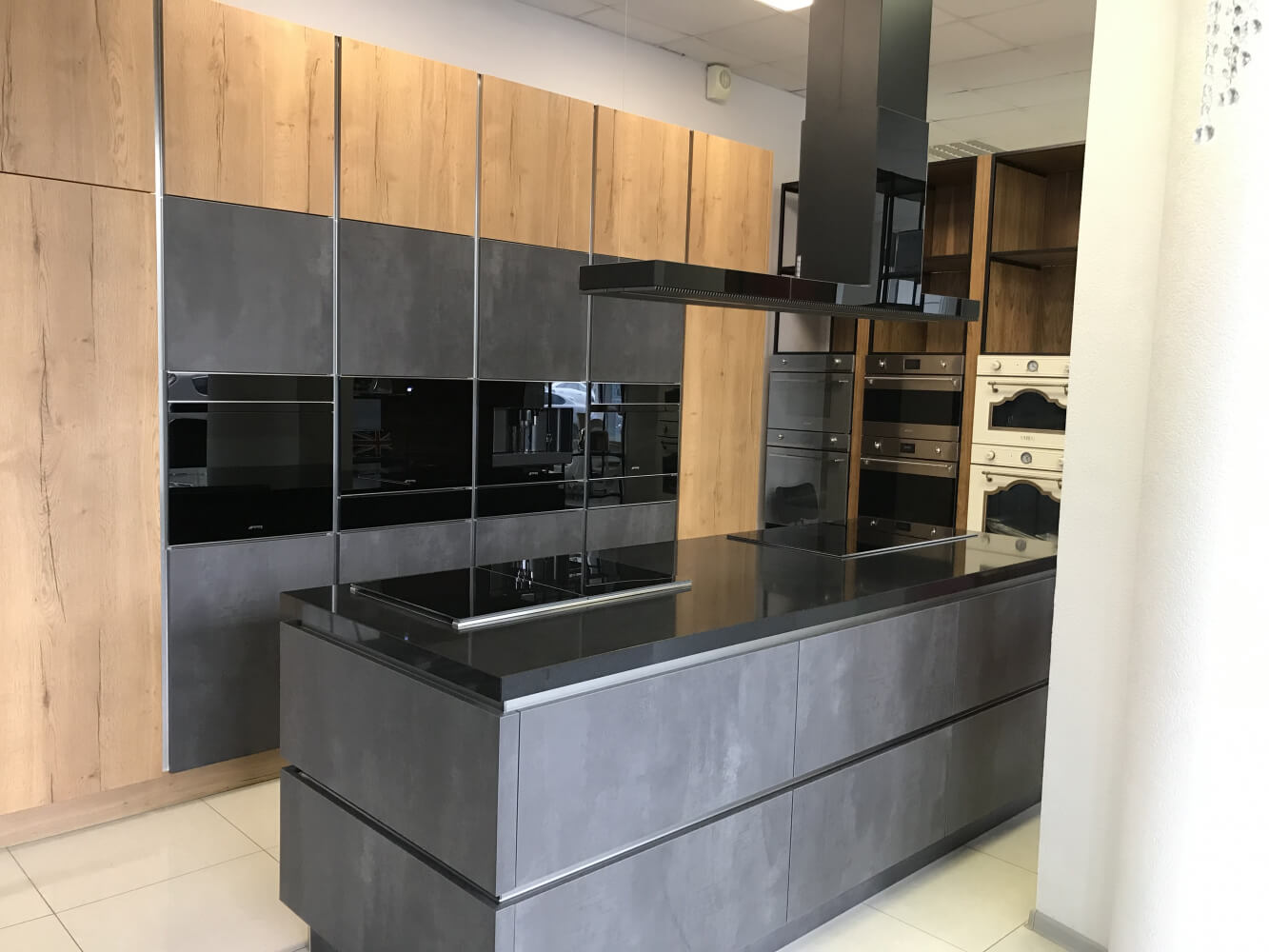 Blat kuchenny z konglomeratu Technistone Gobi Black, wykonany na wymiar, czarny – polerowany