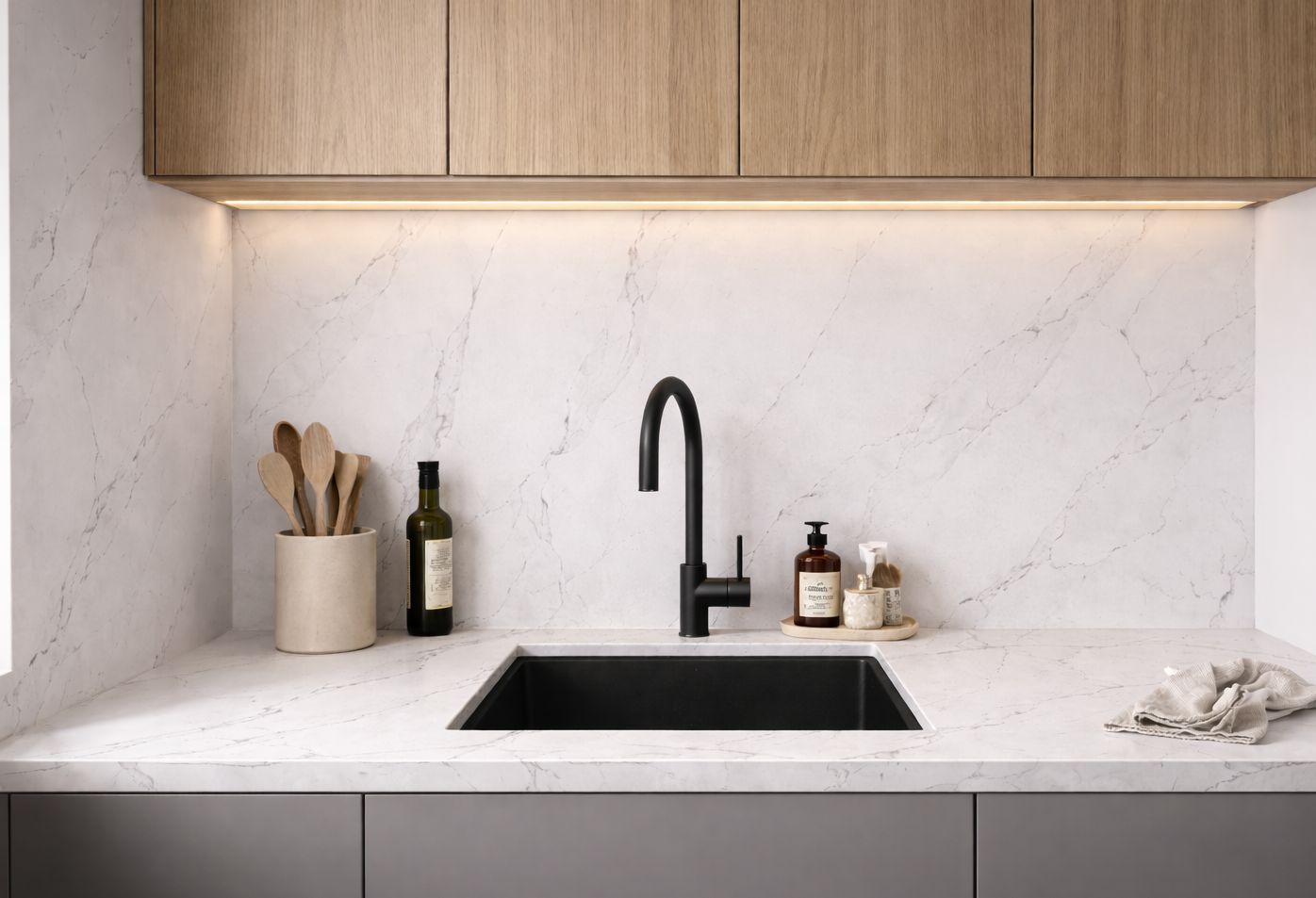 Konglomerat kwarcowy F-Quartz Calacatta Gold Deluxe na blat