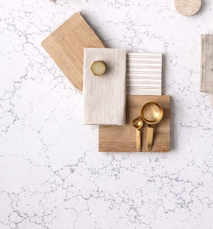 Blat kuchenny z konglomeratu wykonany na wymiar, biały – Caesarstone Empira White – polerowany