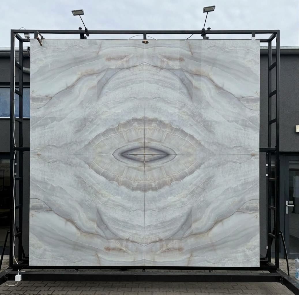 Wielkoformatowy spiek kwarcowy 320 x 160 cm, Franko Delinea, przeznaczony na blat i okładzinę