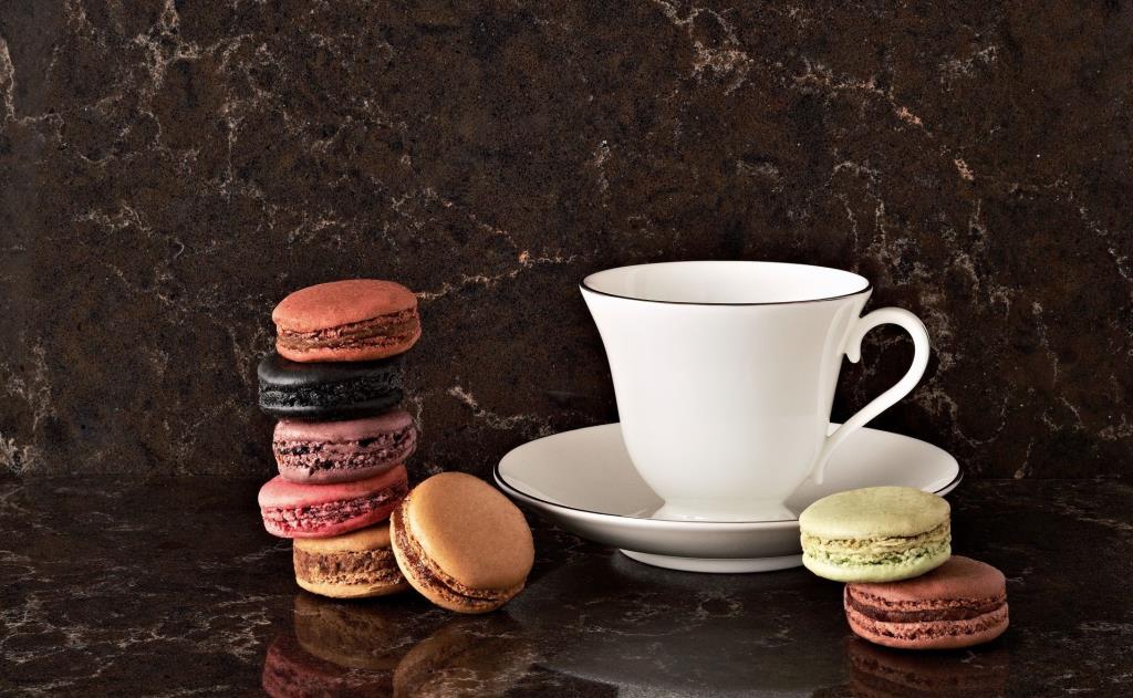 Blat kuchenny z konglomeratu wykonany na wymiar, czarny – Caesarstone Woodlands – polerowany